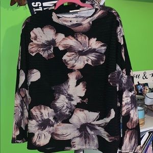 Black & purple / white low turtle neck sweater